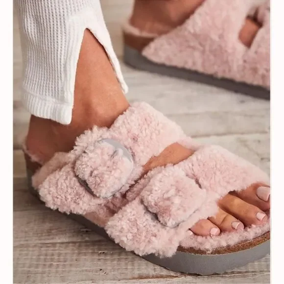 FREE PEOPLE Birkenstock Papillio
Arizona Teddy Shearling Sandals - Picture 5 of 9